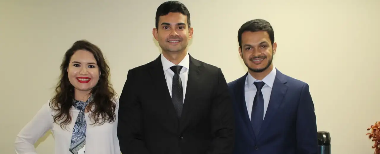 Com apoio da APROETO mais dois aprovados no III Concurso da PGE/TO, Gabriel Teixeira e Gabriela dos Santos, tomam posse