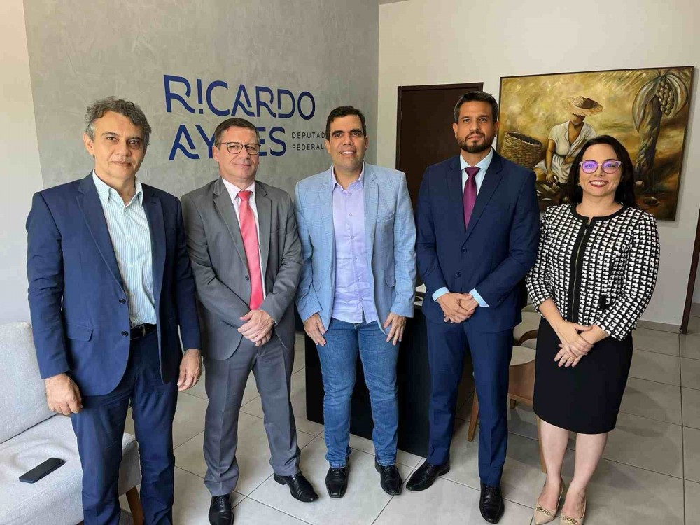 Aproeto se reúne com o deputado federal Ricardo Ayres e presidentes de associações para debater a PE