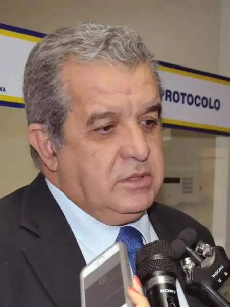 Télio Leão Ayres