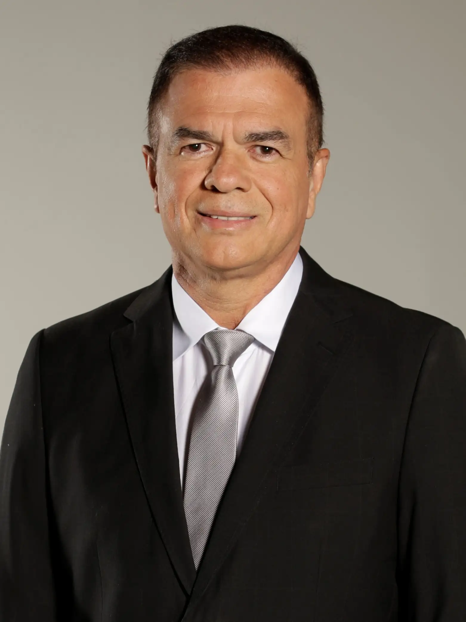 Adelmo Aires Júnior